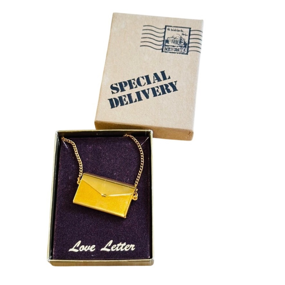 Special Delivery Envelope Love Letter Necklace VTG Sweetheart Retro Gold Tone